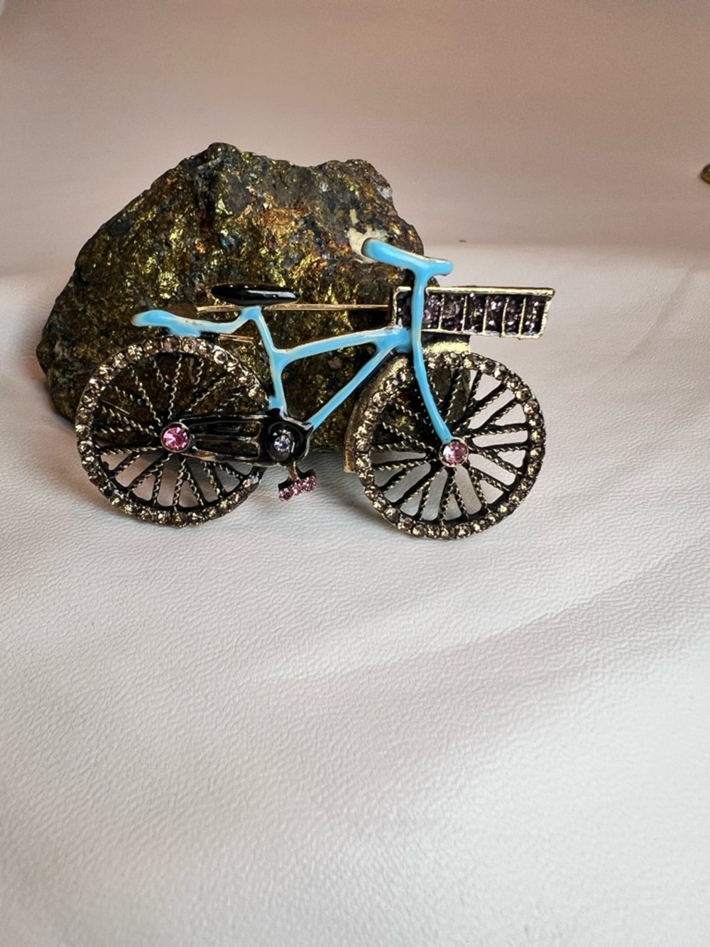 Bundle NEW lot bicycle bike rhinestone Multicolor Brooch Vintage style 4 pcs - Picture 7 of 8